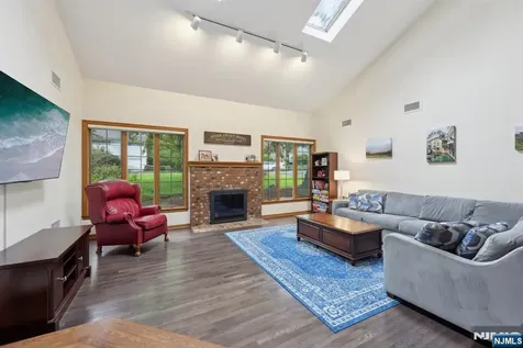 151 Busteed Drive Midland Park NJ 07432