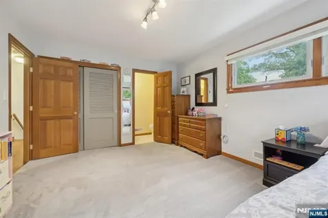 151 Busteed Drive Midland Park NJ 07432