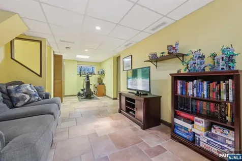 151 Busteed Drive Midland Park NJ 07432