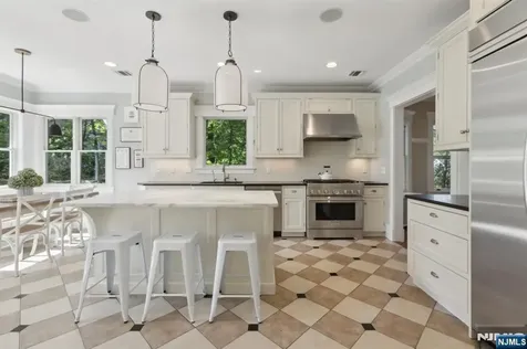 153 Hope Street Ridgewood NJ 07450