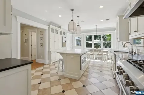 153 Hope Street Ridgewood NJ 07450