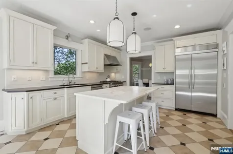 153 Hope Street Ridgewood NJ 07450