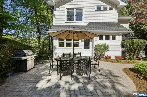 153 Hope Street Ridgewood NJ 07450