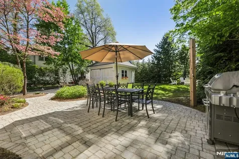 153 Hope Street Ridgewood NJ 07450