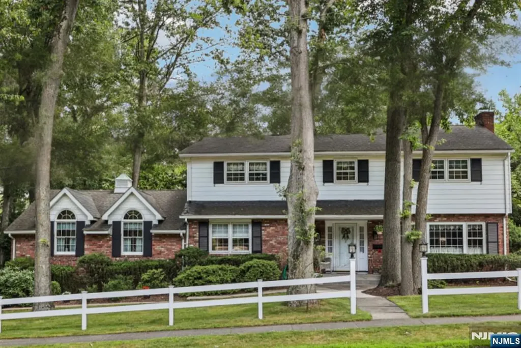 238 Spring Valley Road Park Ridge NJ 07656