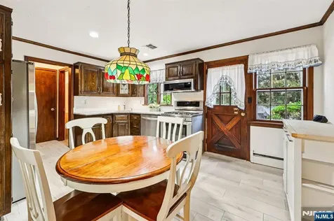 238 Spring Valley Road Park Ridge NJ 07656