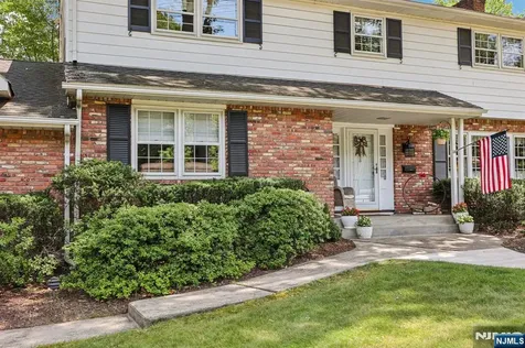 238 Spring Valley Road Park Ridge NJ 07656