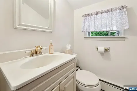 238 Spring Valley Road Park Ridge NJ 07656