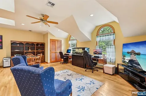 238 Spring Valley Road Park Ridge NJ 07656