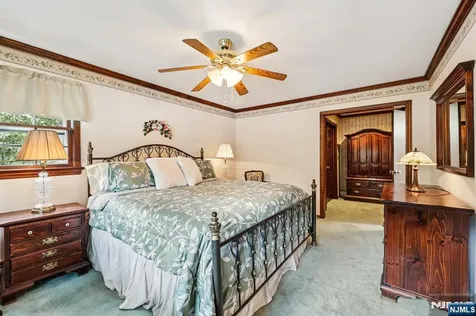 238 Spring Valley Road Park Ridge NJ 07656