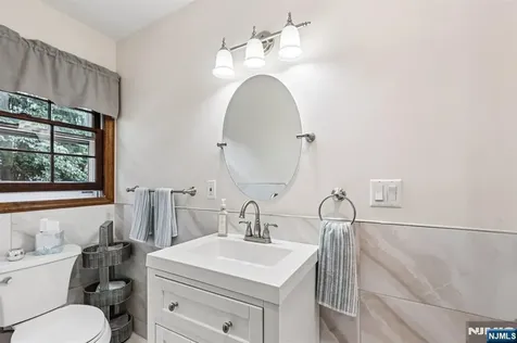 238 Spring Valley Road Park Ridge NJ 07656