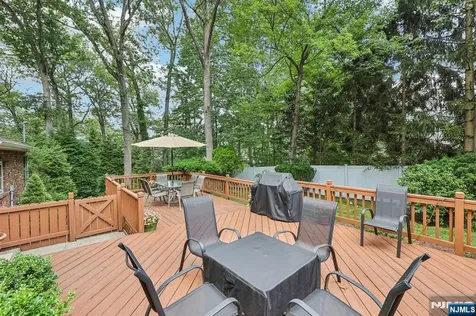 238 Spring Valley Road Park Ridge NJ 07656