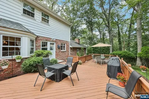 238 Spring Valley Road Park Ridge NJ 07656