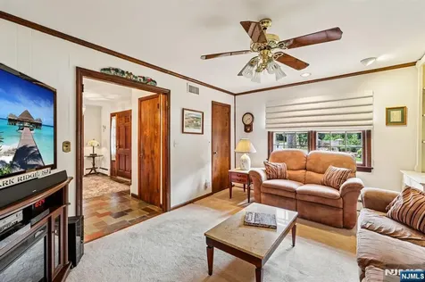 238 Spring Valley Road Park Ridge NJ 07656