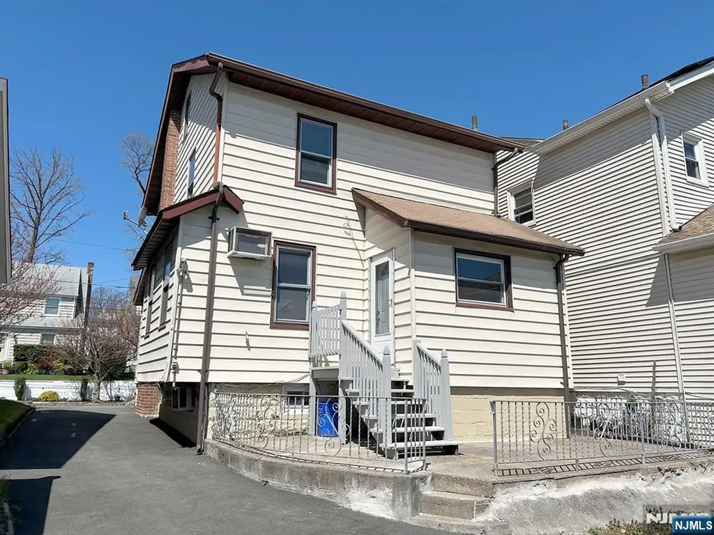 32 Bell Street Belleville NJ 07109