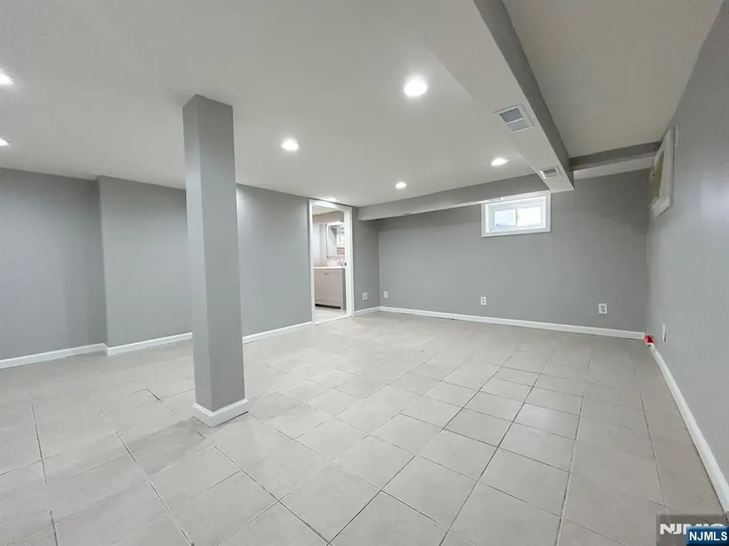 32 Bell Street Belleville NJ 07109