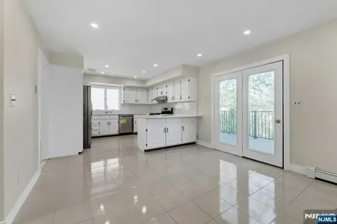 535 Orchard Avenue Palisades Park NJ 07650
