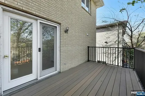 535 Orchard Avenue Palisades Park NJ 07650