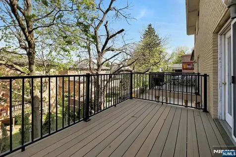 535 Orchard Avenue Palisades Park NJ 07650