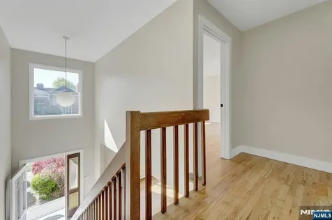 535 Orchard Avenue Palisades Park NJ 07650