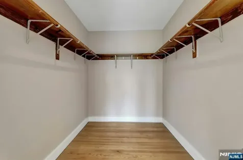 535 Orchard Avenue Palisades Park NJ 07650