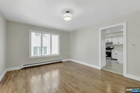 535 Orchard Avenue Palisades Park NJ 07650