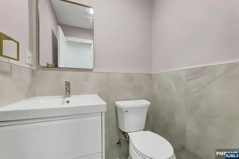 535 Orchard Avenue Palisades Park NJ 07650