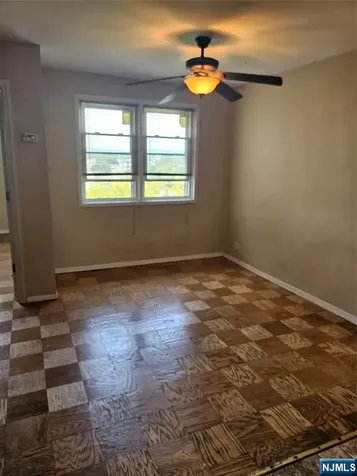 39 E 39th Paterson NJ 07514