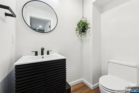 94 Westervelt Place Cresskill NJ 07626