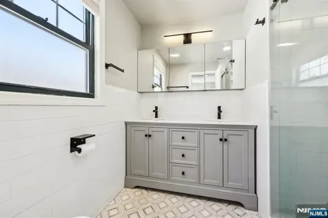 94 Westervelt Place Cresskill NJ 07626