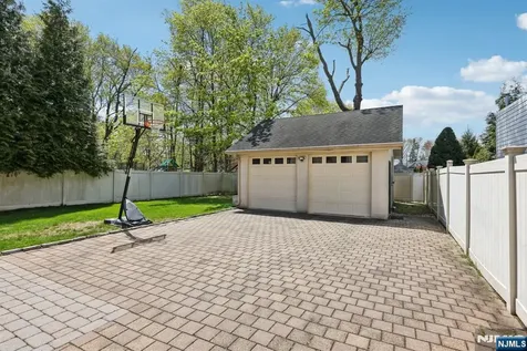 94 Westervelt Place Cresskill NJ 07626