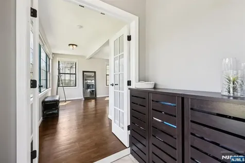94 Westervelt Place Cresskill NJ 07626