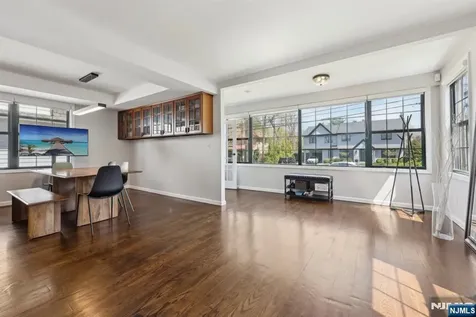 94 Westervelt Place Cresskill NJ 07626