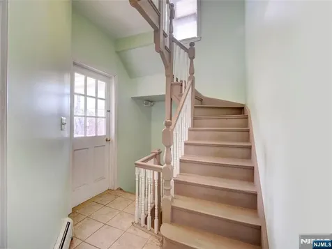 567 Mcchesney Street Orange NJ 07050