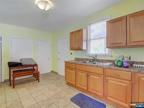 567 Mcchesney Street Orange NJ 07050