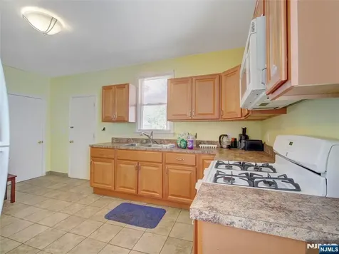 567 Mcchesney Street Orange NJ 07050