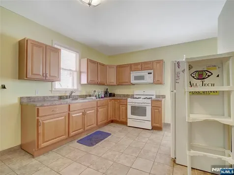 567 Mcchesney Street Orange NJ 07050