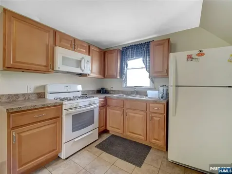 567 Mcchesney Street Orange NJ 07050