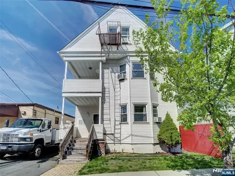 567 Mcchesney Street Orange NJ 07050