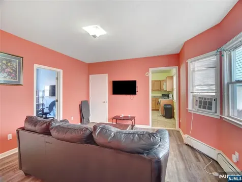 567 Mcchesney Street Orange NJ 07050