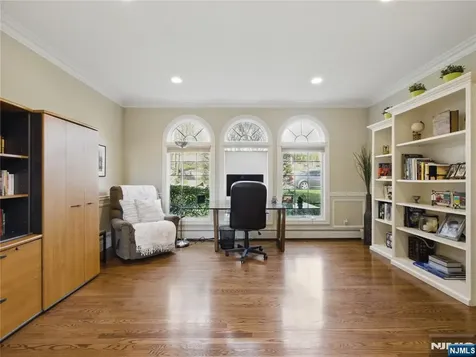 397 Castle Drive Englewood Cliffs NJ 07632
