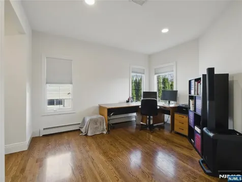 397 Castle Drive Englewood Cliffs NJ 07632