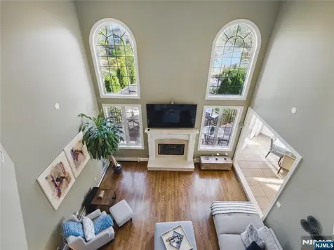 397 Castle Drive Englewood Cliffs NJ 07632