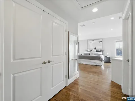 397 Castle Drive Englewood Cliffs NJ 07632