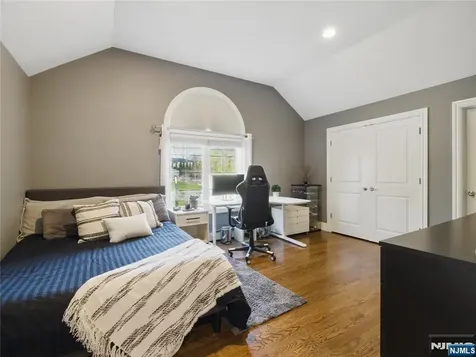 397 Castle Drive Englewood Cliffs NJ 07632