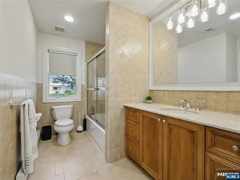 397 Castle Drive Englewood Cliffs NJ 07632