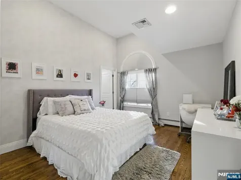 397 Castle Drive Englewood Cliffs NJ 07632