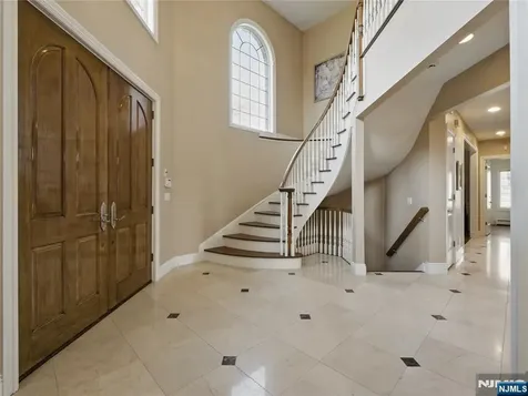 397 Castle Drive Englewood Cliffs NJ 07632