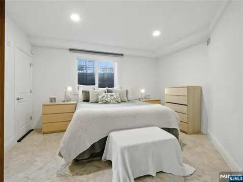 397 Castle Drive Englewood Cliffs NJ 07632