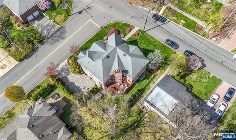 397 Castle Drive Englewood Cliffs NJ 07632